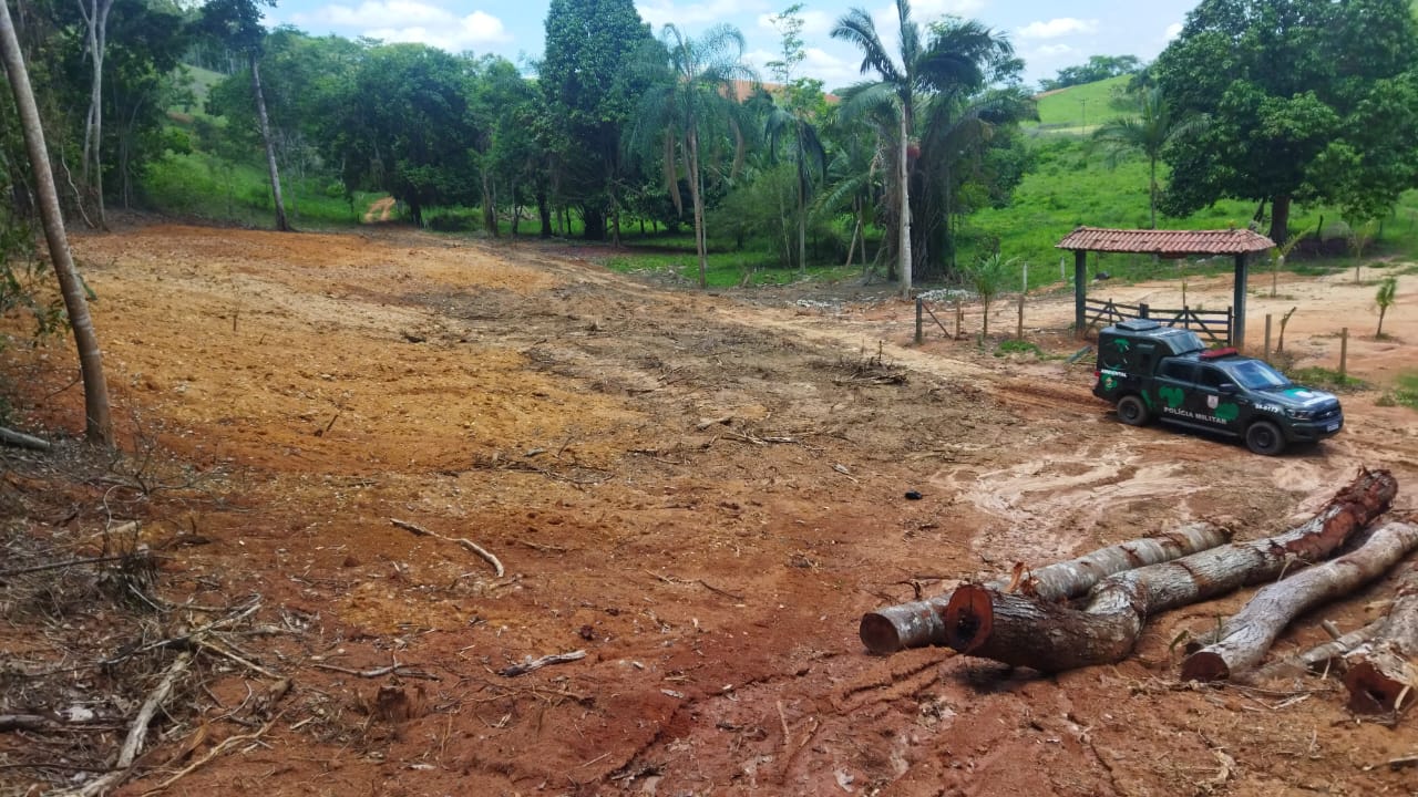 Polícia Ambiental flagra área enorme degradada em Miracema