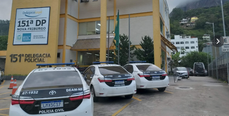 Família de receptadores com carros roubados é presa em Nova Friburgo