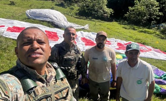 Inea-combate-crime-ambiental-e-apreende-baloes-no-Parque-Estadual-dos-Tres-Picos-803x490
